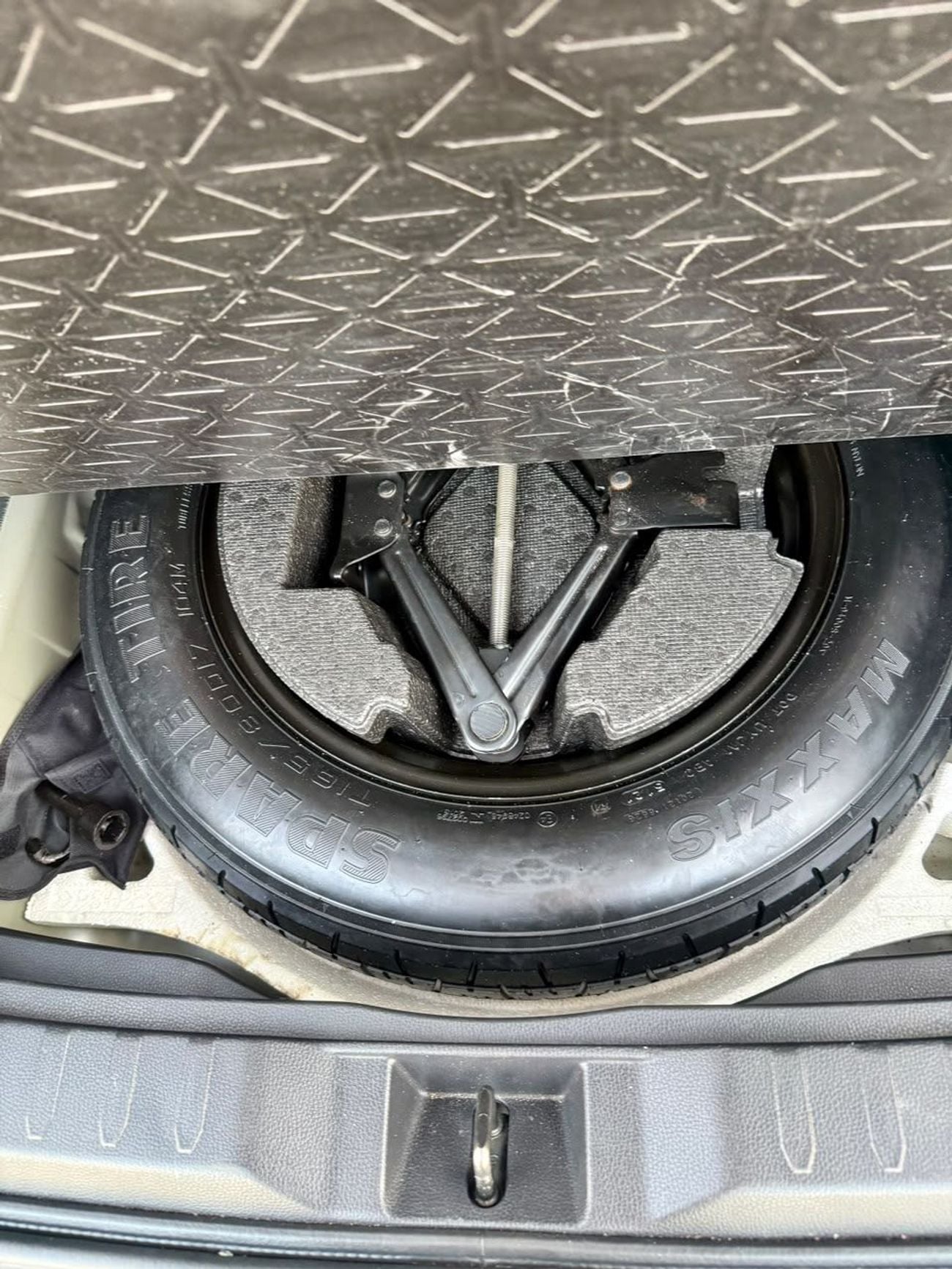 تويوتا راف ٤ XLE RAV4 XLE 4X4 AWD