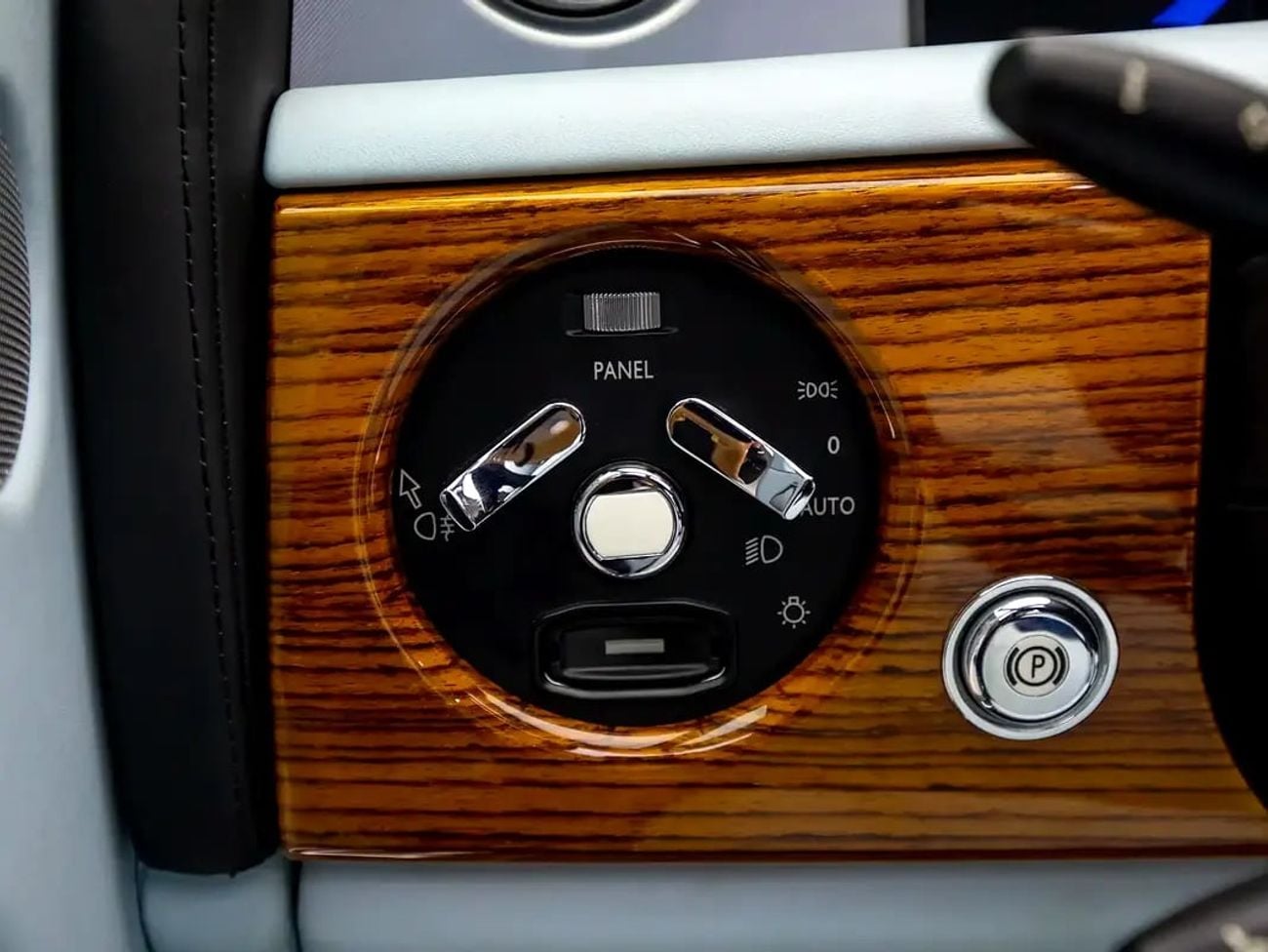 Rolls Royce Phantom COUPE DROPHEAD | GCC Spec - Pristine Condition