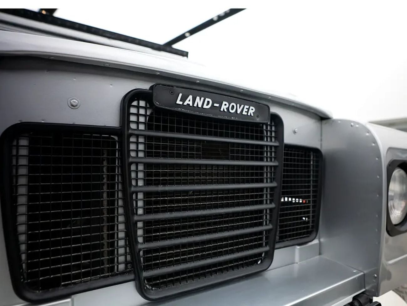 Land Rover Defender Worldwide 1/2 Worldwide | BIGFOOT MK-2 | Good condition.