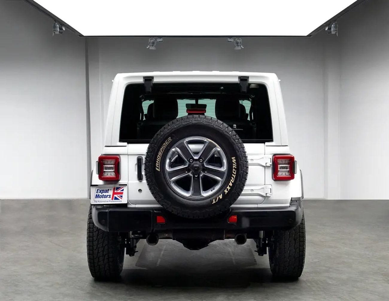 جيب رانجلر صحارى 0% DP Available • Full Dealer Service History • GCC