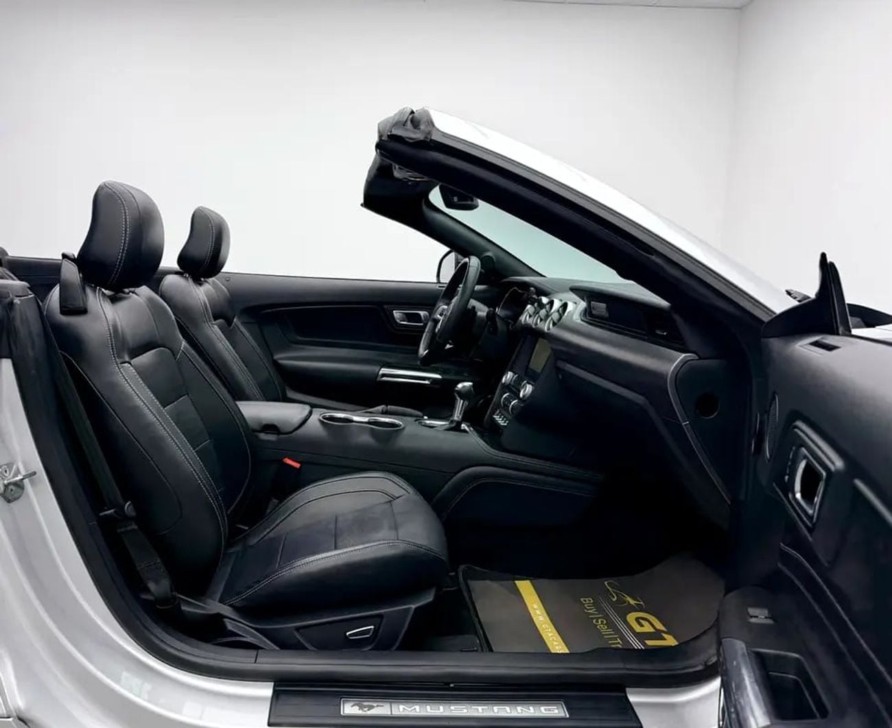 Ford Mustang GT PREMIUM Convertible, Warranty, Full Service History, Fully Loaded, GCC