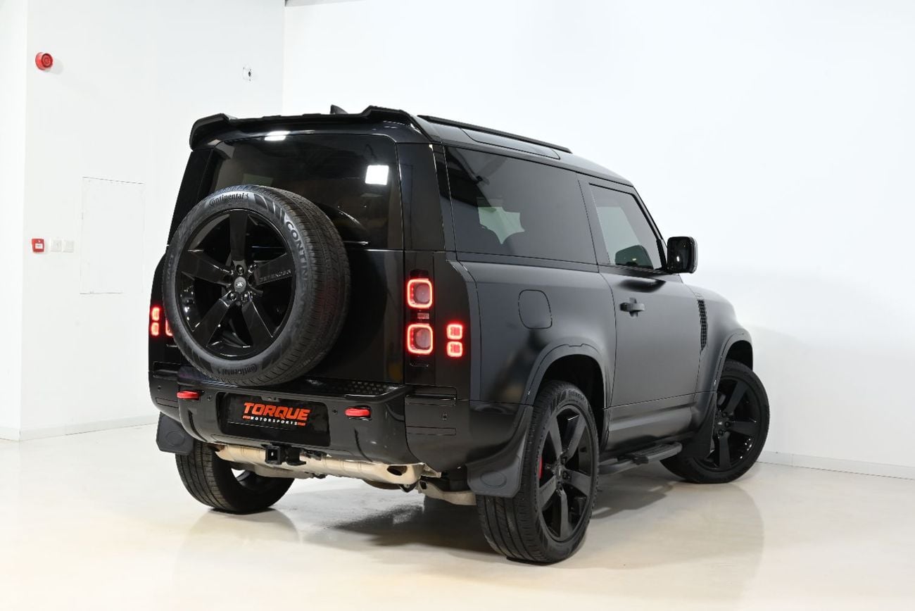 Land Rover Defender 90 SE P400 2024 Land Rover Defender 90 SE P400 X-Dynamic, 2027 Land Rover Warranty and Service Pack