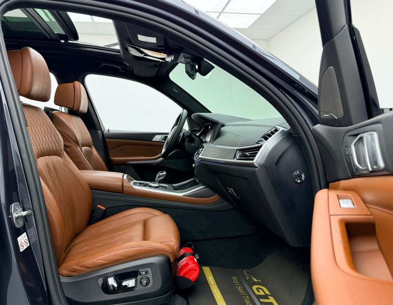 بي أم دبليو X7 50i M SPORT بي إم دبليو X7 xDrive50i M-Sport موديل 2019، مع ضمان، وسجل صيانة كامل لدى بي إم دبليو، 7 مقاعد، كامل