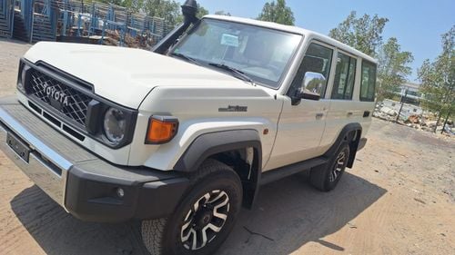 Toyota Land Cruiser 70 LC76 LX