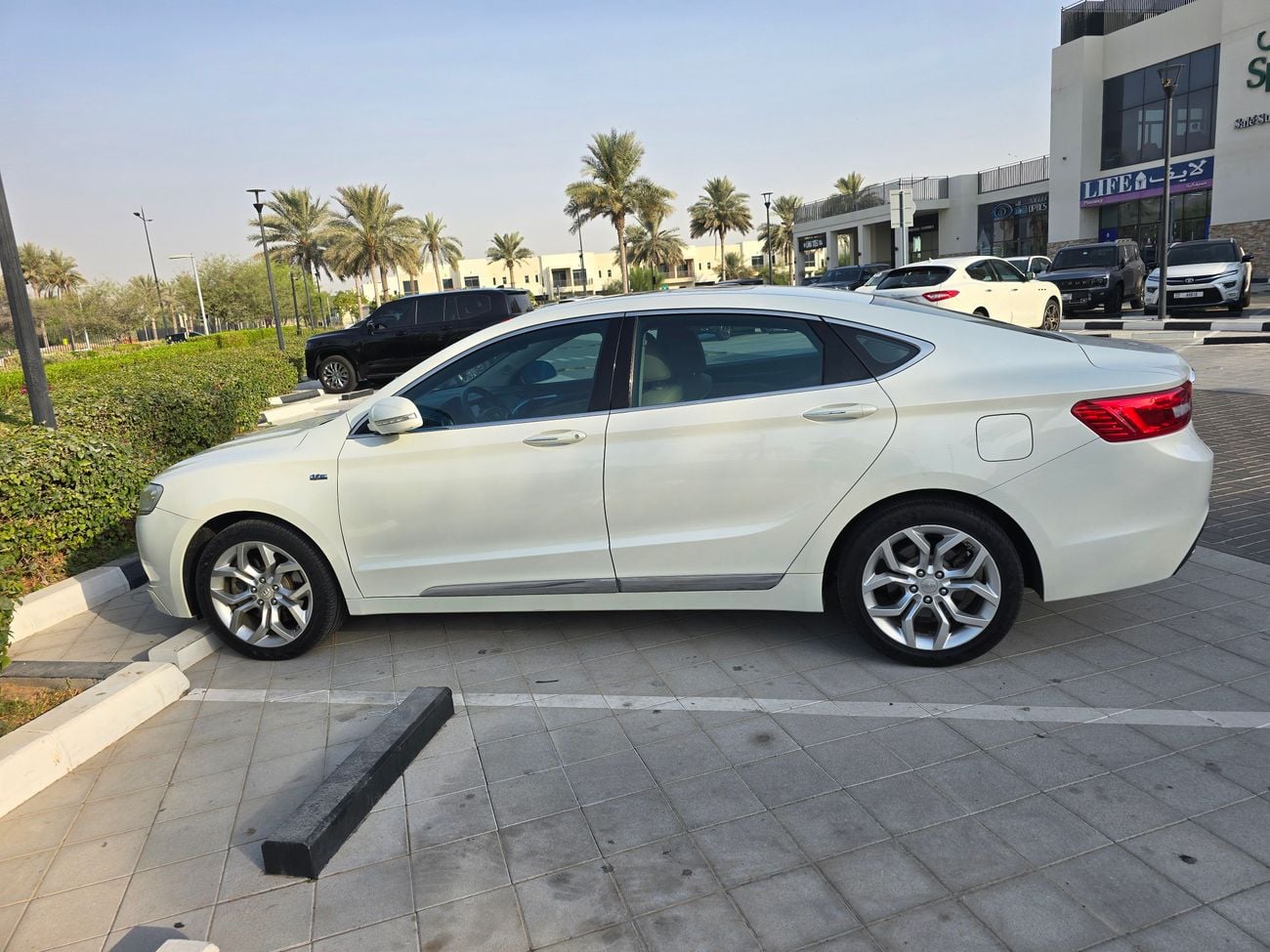 Geely Emgrand GT Elegance, 3.5 V6