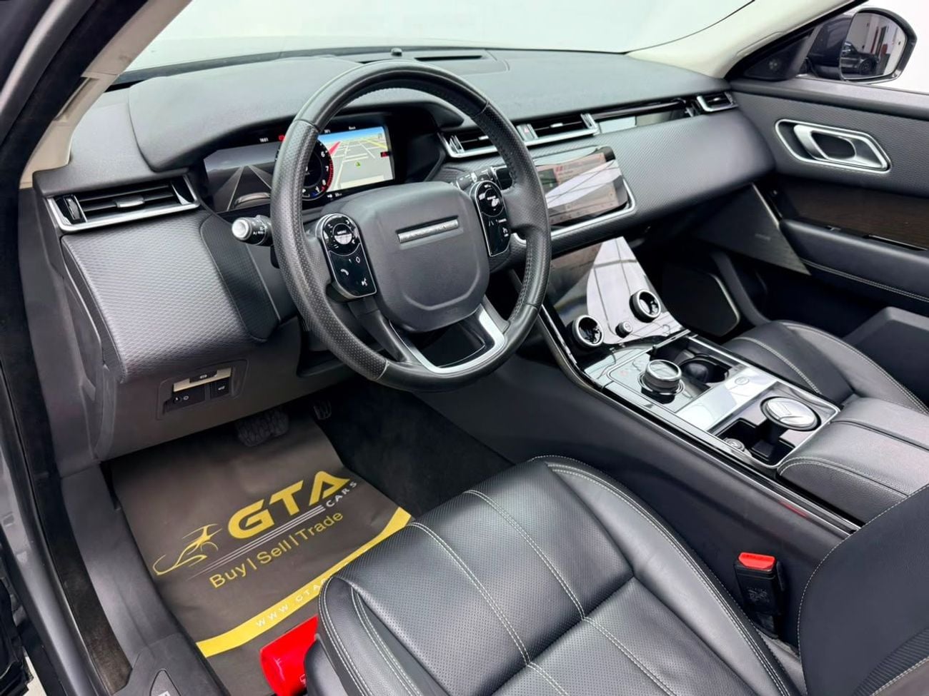 Land Rover Range Rover Velar R-DYNAMIC SE 2018 Range Rover Velar P380 SE, Full Service History, Fully Loaded, Excellent Condition, GCC