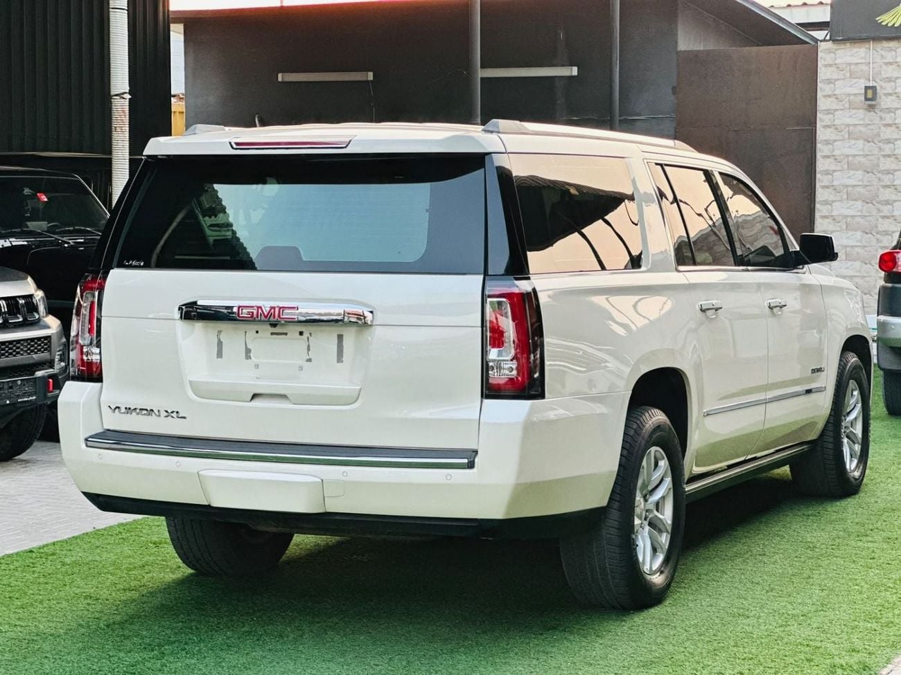 جي أم سي يوكون XL DENALI