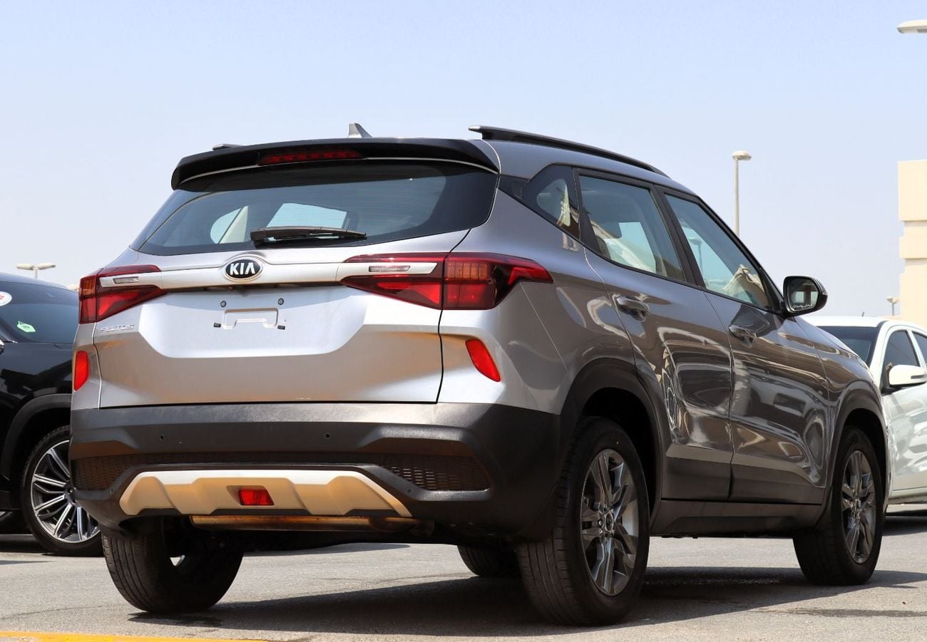 Kia Seltos EX ACCIDENTS FREE - GCC - ORIGINAL PAINT - SUNROOF - ENGINE 1600 CC - PERFECT CONDITION INSIDE OUT