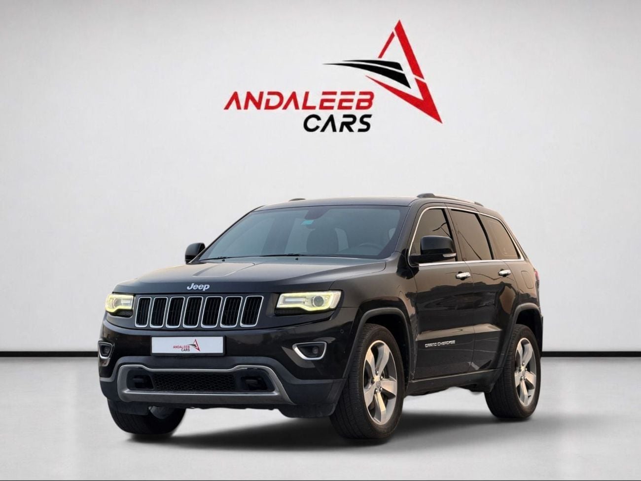 جيب جراند شيروكي LIMITED جيب جراند شيروكي ليمتد | 5.7 لتر V8 هيمي | 360 حصان | دفع رباعي | 2015 دول مجلس التعاون الخليجي