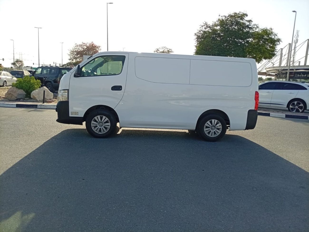 Nissan Urvan STANDARD