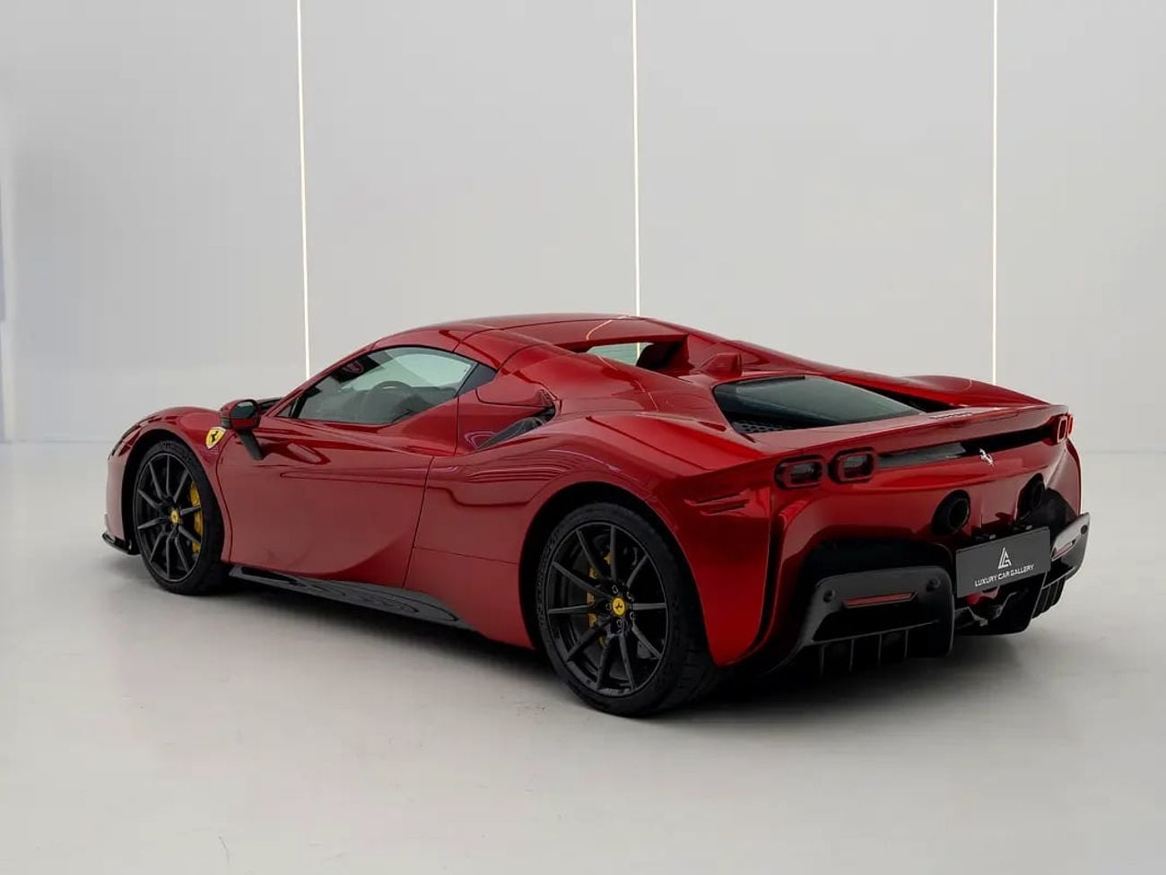 فيراري SF90 ستراديل سبايدر BRAND | CARBON FIBRE WHEELS | SPECIAL 4-LAYER PAINT