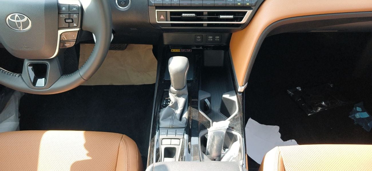 Toyota Camry LUMIERE HEV 2.5L Hybrid 2026YM