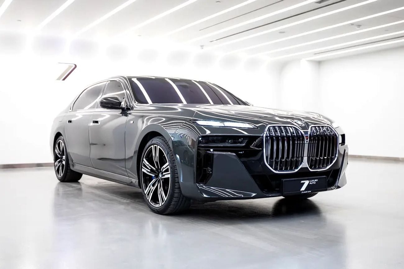 بي أم دبليو 740i 740i | SPORT | GCC | WARRANTY AND SERVICE CONTRACT | EXCELENT CONDITION