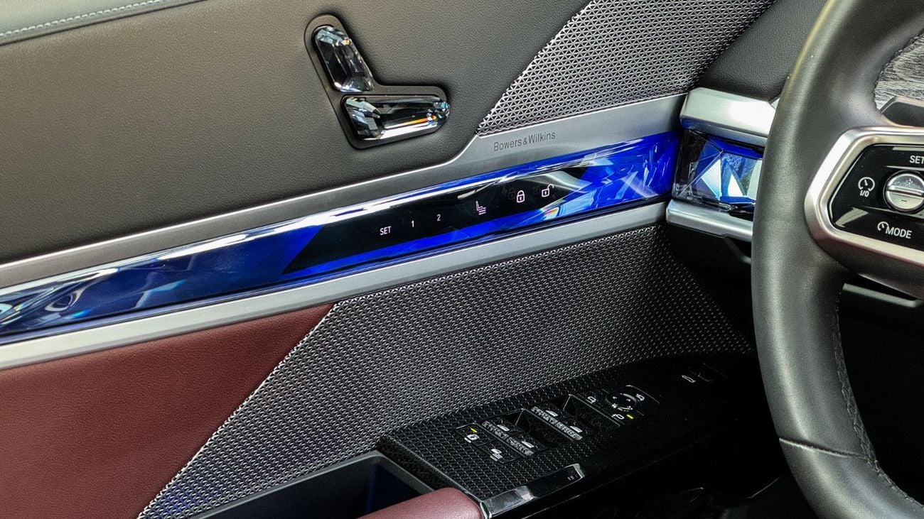 بي أم دبليو 740i إم سبورت 2023 GCC Agency Warranty Full Service History 3.0L Twin Turbo V6
