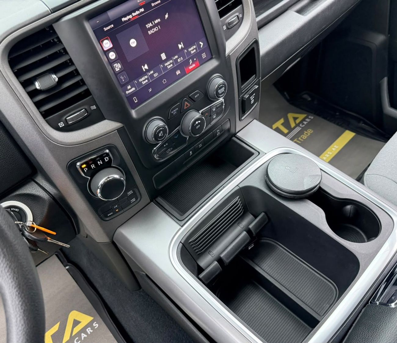 RAM 1500 CLASSIC 2022 Dodge Ram 1500 Classic SLT, Agency Warranty+Full Service History, GCC Specs.b