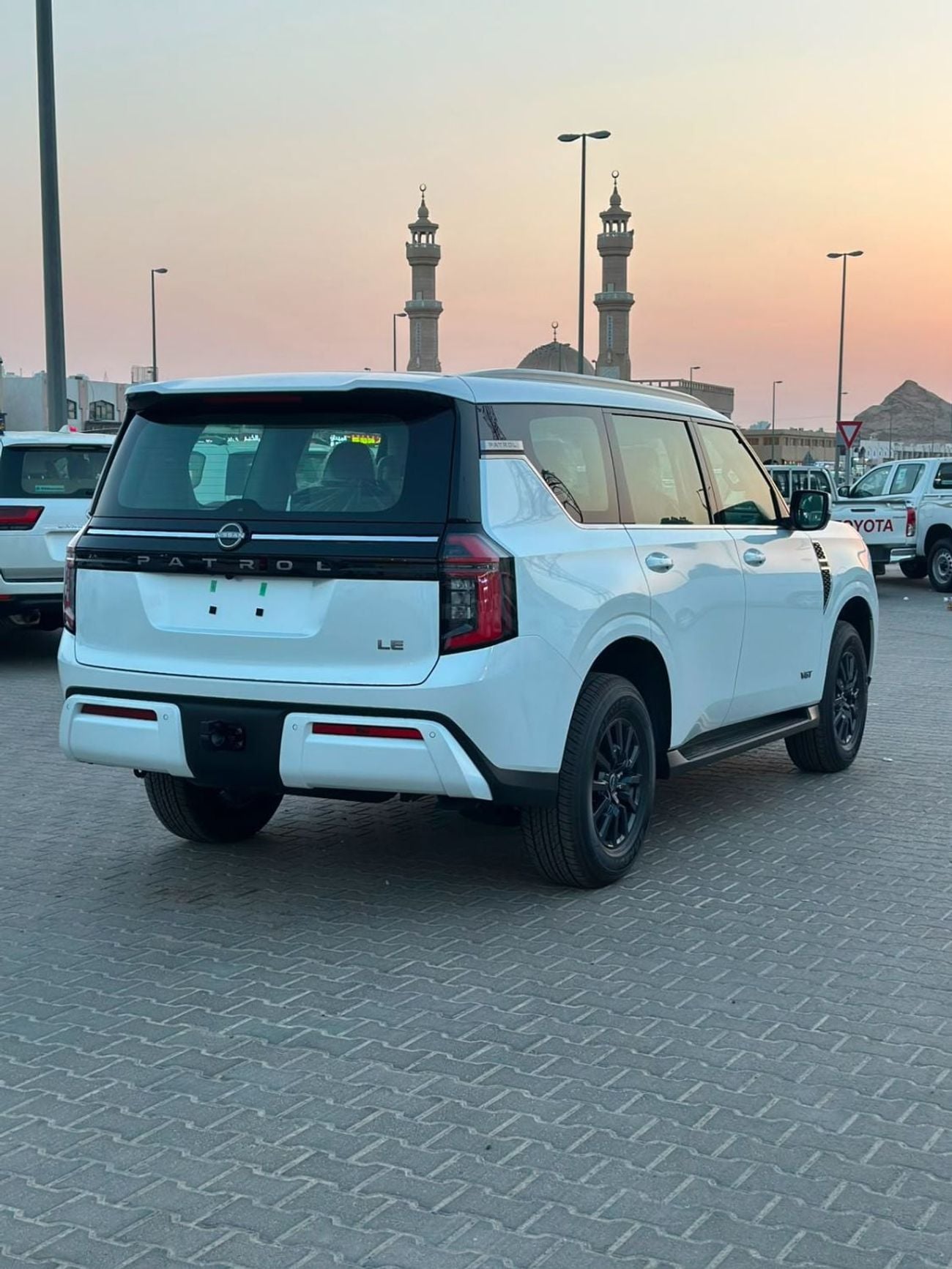 نيسان باترول LE T2