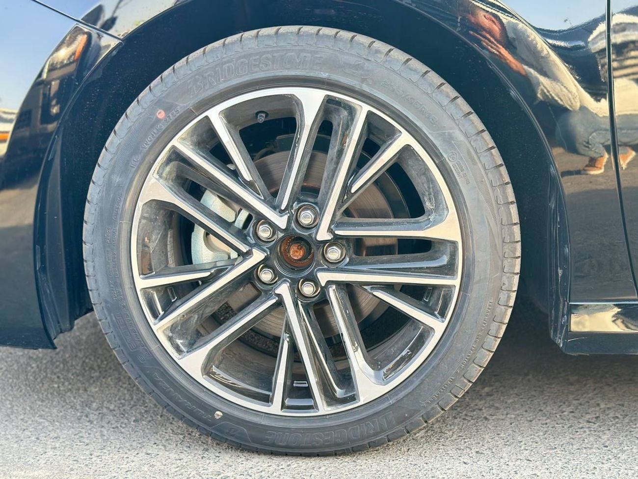 تويوتا كامري LIMITED HEV