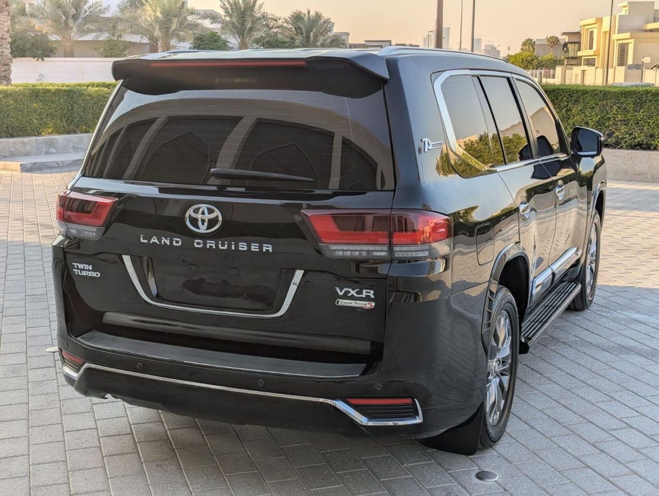 Toyota Land Cruiser VXR Toyota Land Cruiser 2015 VXR GCC Specs Facelifted 2026 Full Option V8 4.6L Well-maintained