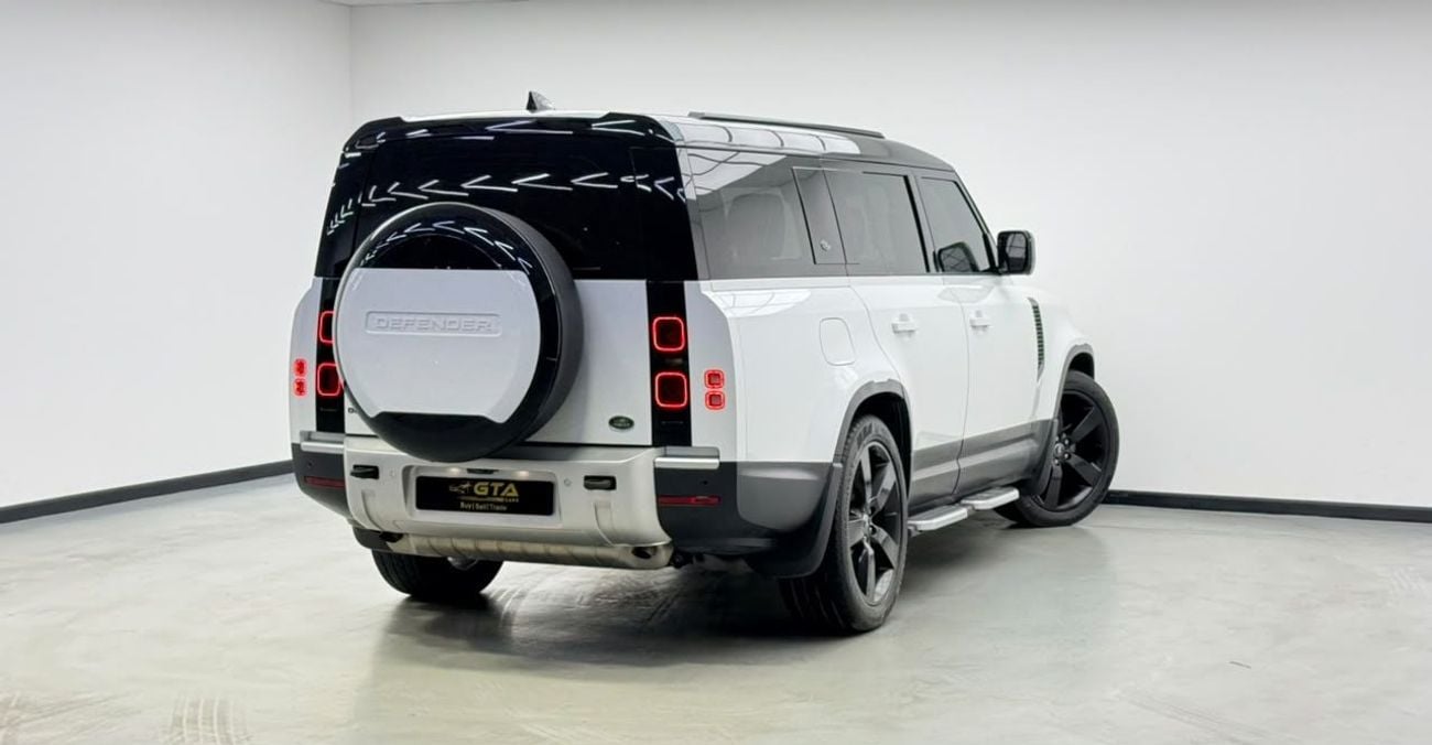 Land Rover Defender 130 HSE P400 2023 Land Rover Defender 130 P400 HSE, Warranty, Service History, GCC Specs.