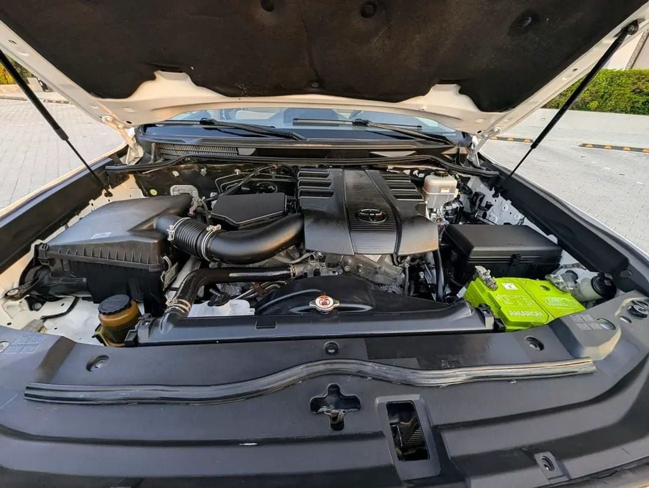 Toyota Land Cruiser GCC Specs | V6 4.0L Interior and Exterior Excellent Condition