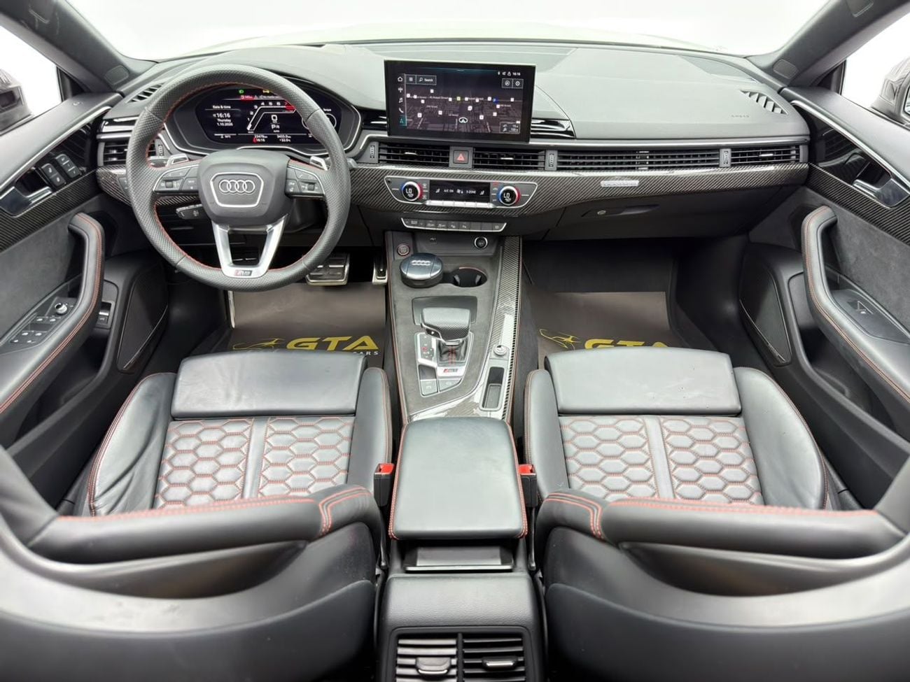 Audi RS5 STANDARD