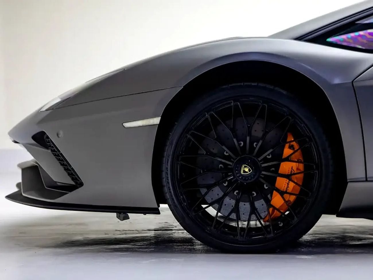 لامبورغيني أفينتادور Coupe | GCC Specs | Full Body PPF