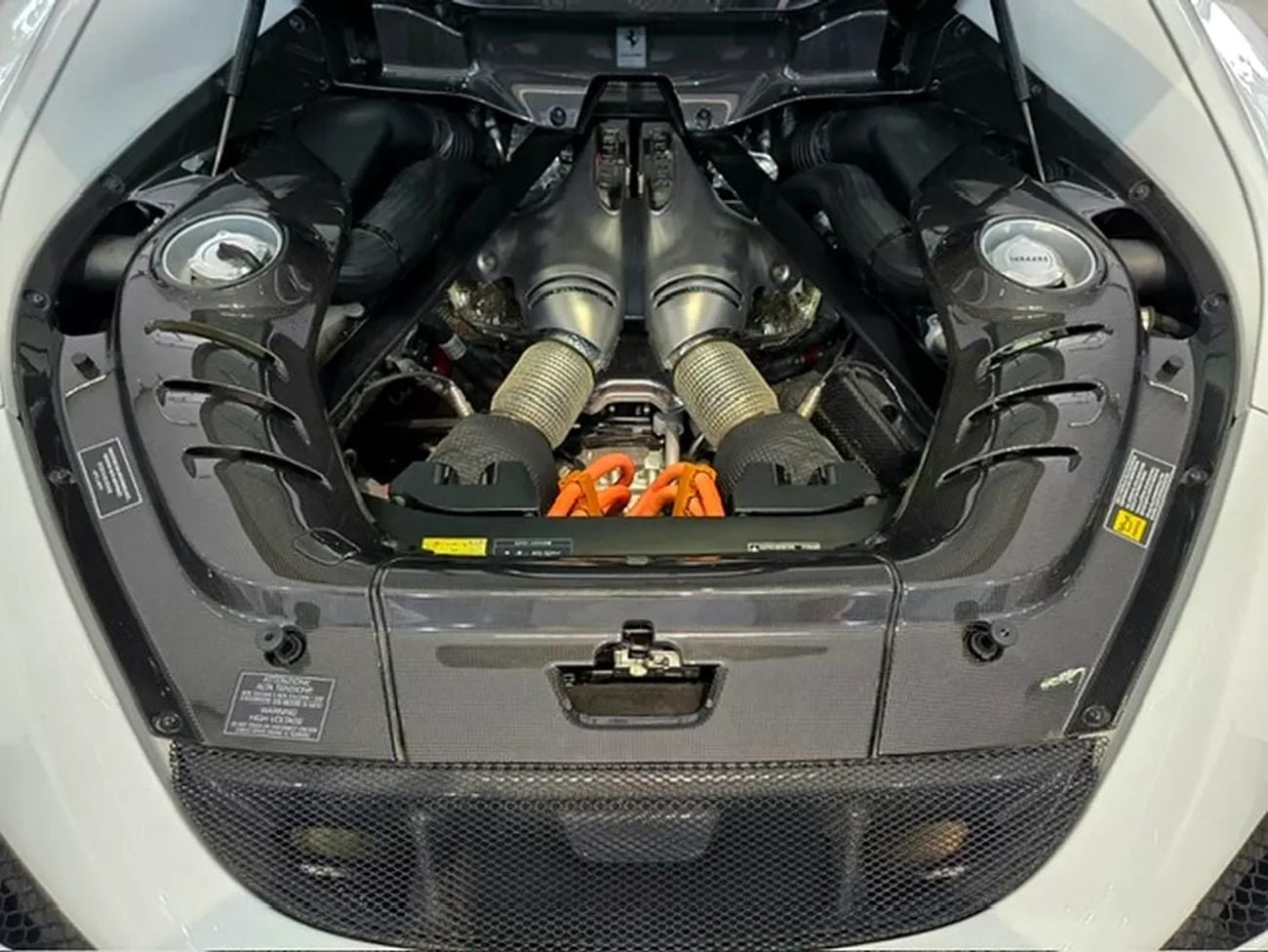 فيراري 296 GTB Brand Standard - Japanese Specs