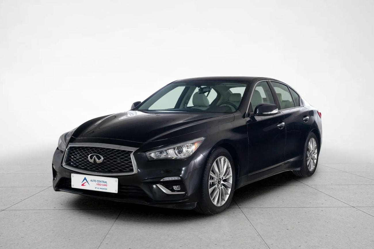 Infiniti Q50 LUXE 3.0