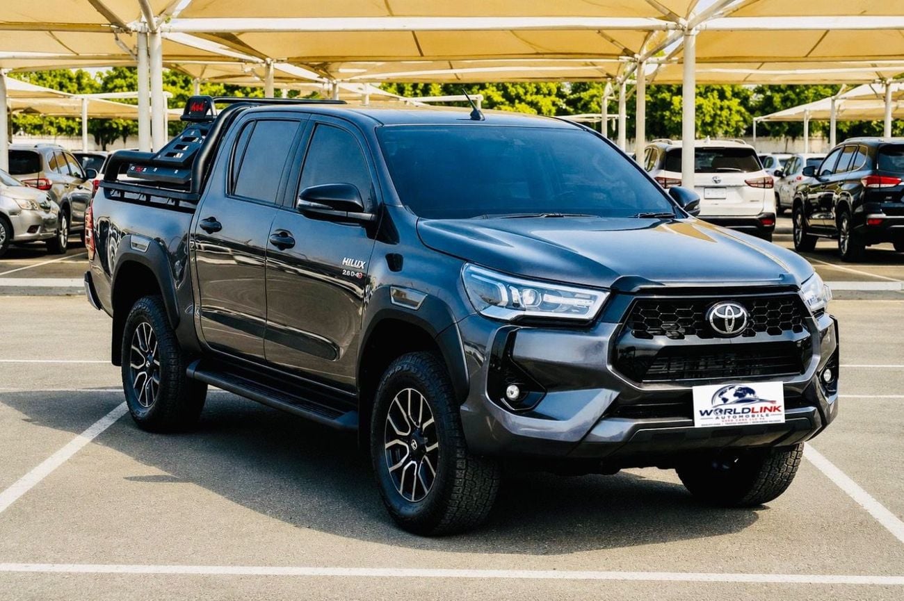 Toyota Hilux 2.8L Cylinder 4 Diesel Hilux Four Wheel drive 5 seats 4 Doors