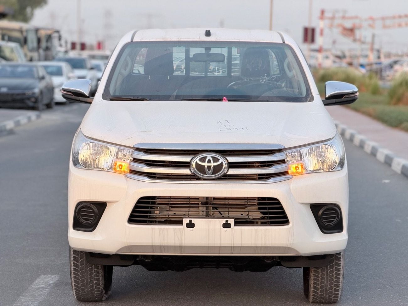 Toyota Hilux DLX TOYOTA HILUX (GUN125) 2.4L Pick-up 4WD 4 Doors