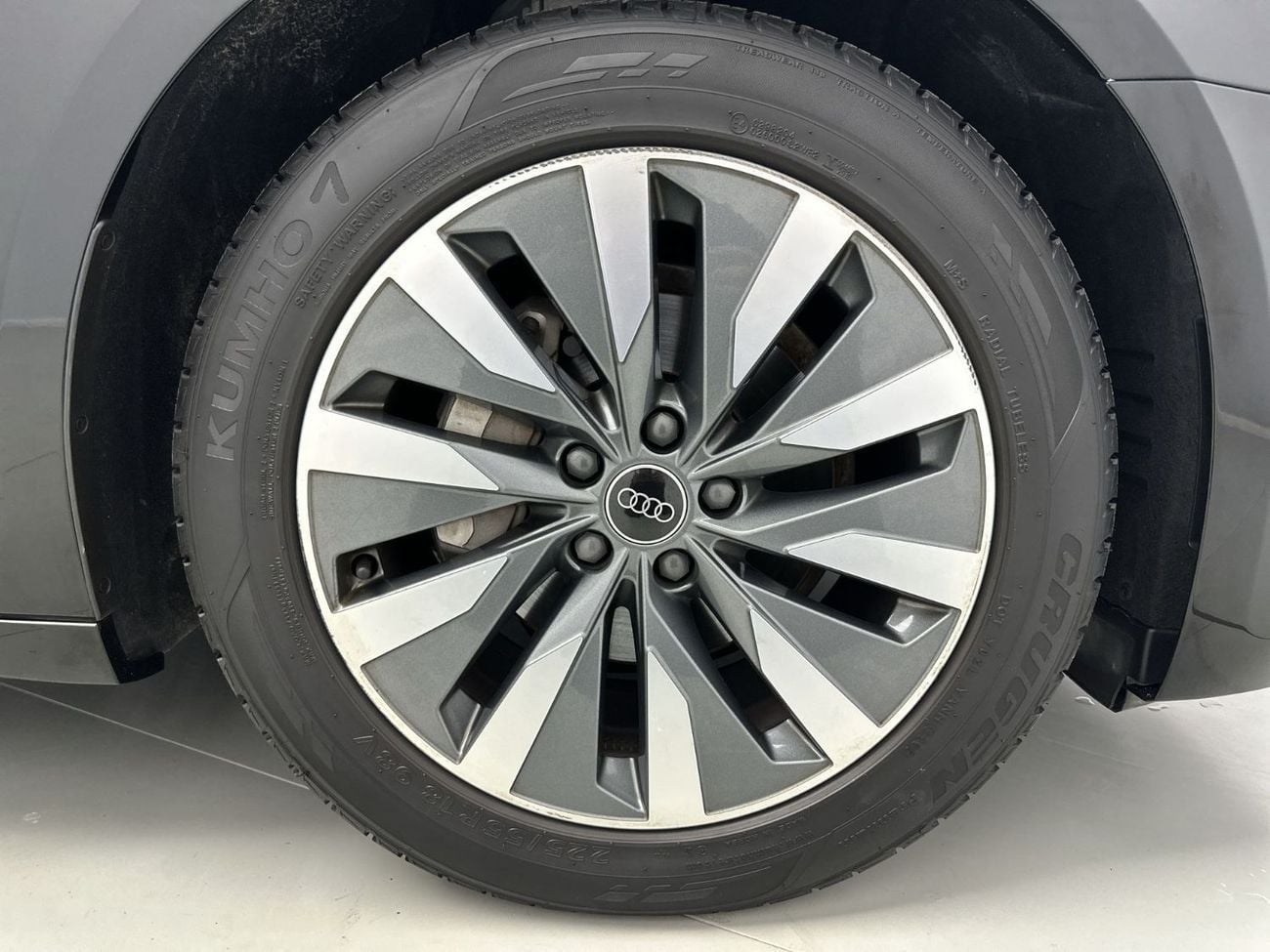 Audi A6 40 TFSI 190hp FWD (Ref# 53426)