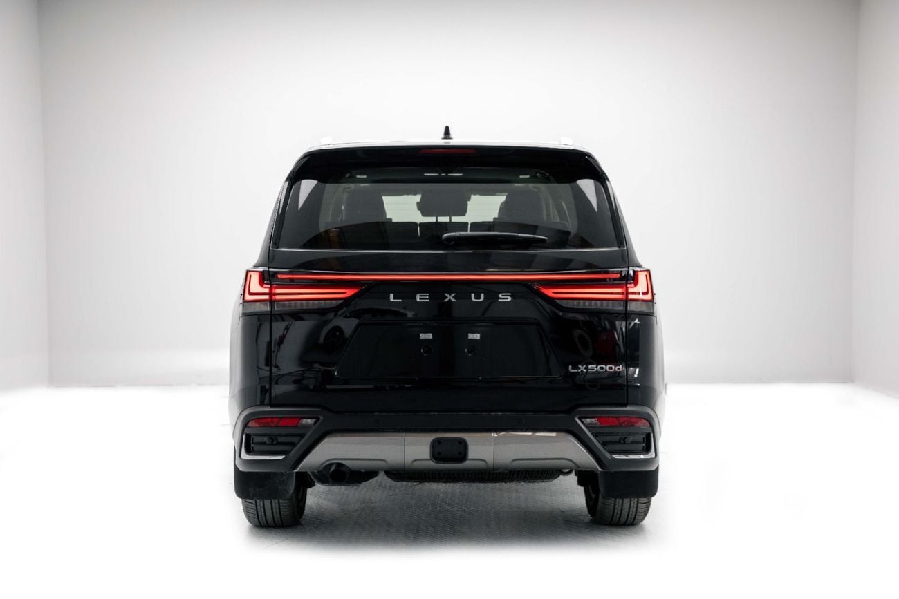 لكزس LX 500 D 3.3L - Graphite Black Inside Crimson | Export Only