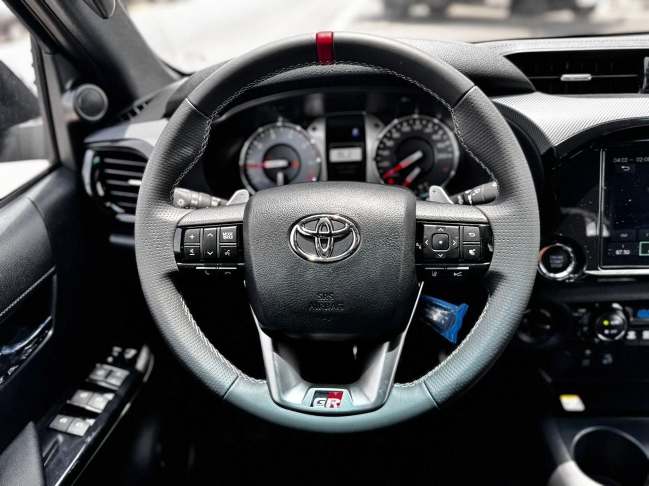 تويوتا هيلوكس GR SPORT 2.8L