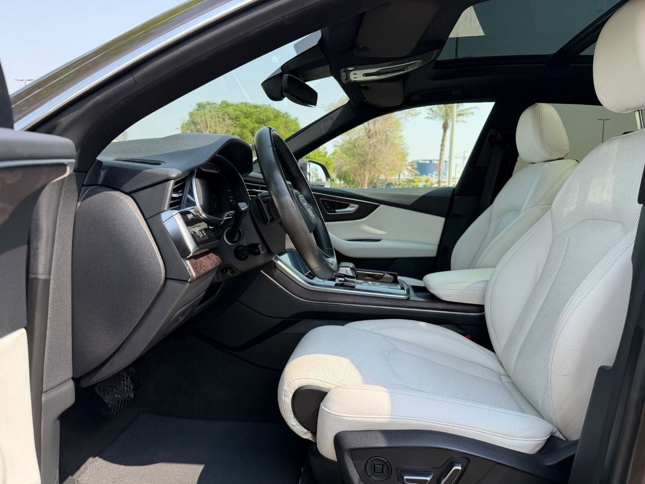 Audi Q8 55 TFSI S-LINE Audi Q8 2019 Gcc V6 o e owner