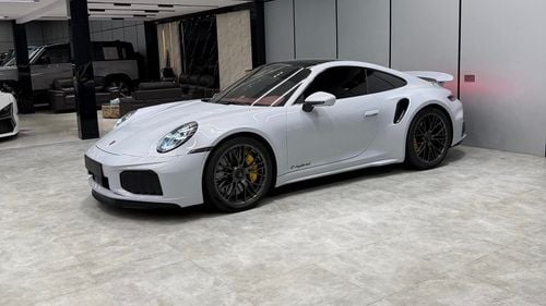 Porsche 911 TURBO S Hybrid GCC