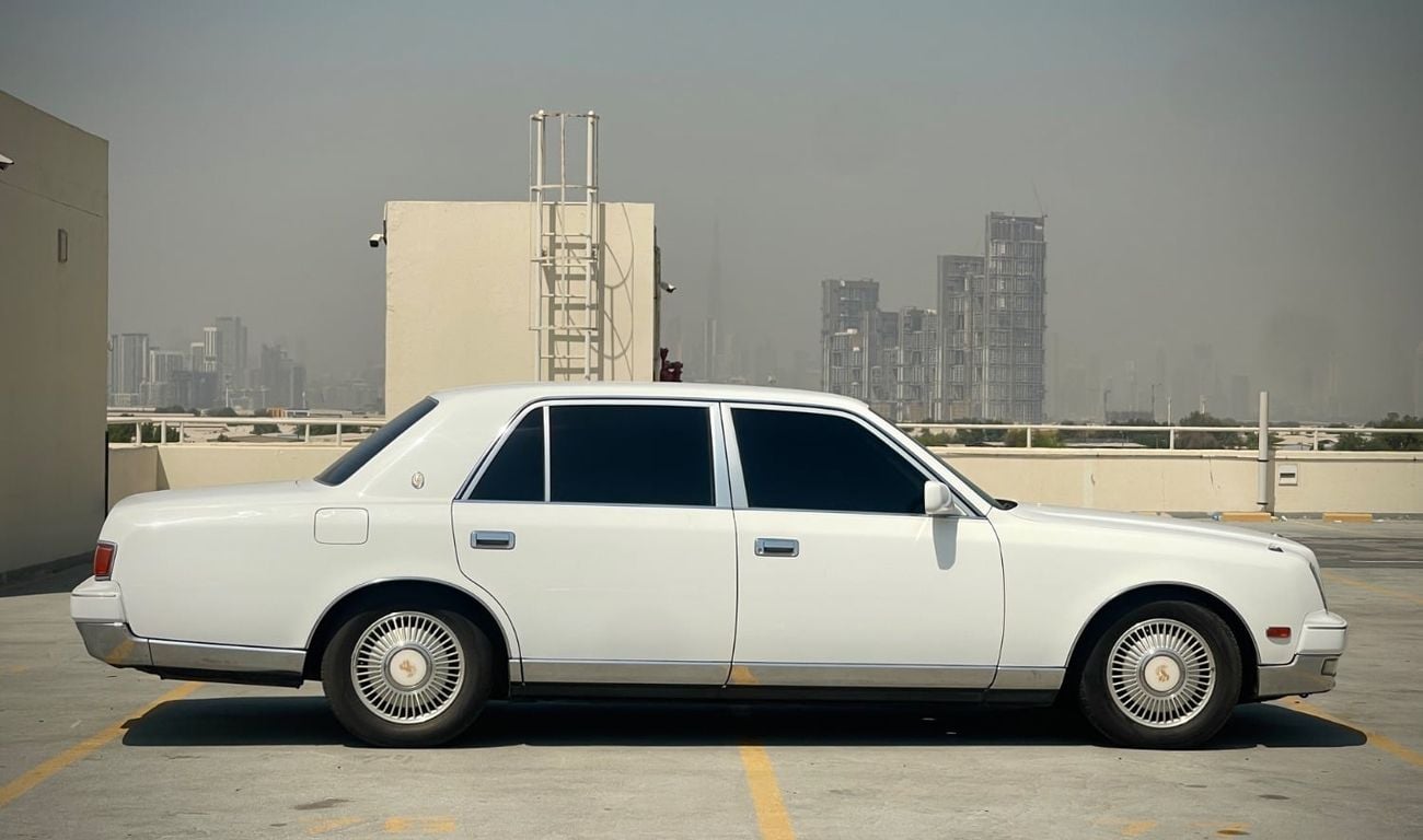 Toyota Century STANDARD 5.0l V12