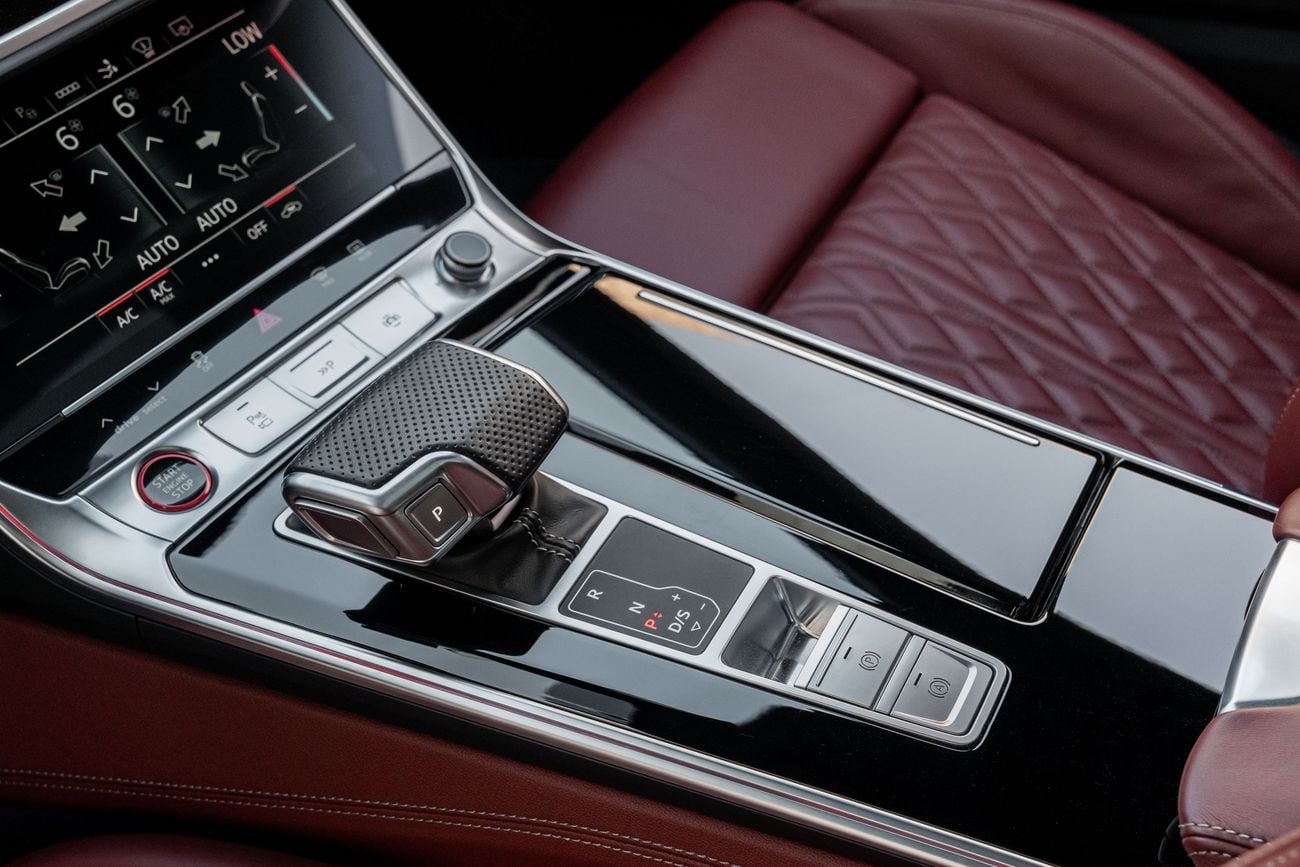 أودي S7 4.0 TFSI QUATTRO S7 4.0 TFSI QUATTRO | 6,267 P.M | 0% Downpayment | S7 AUDI WARRANTY & SERVICE!