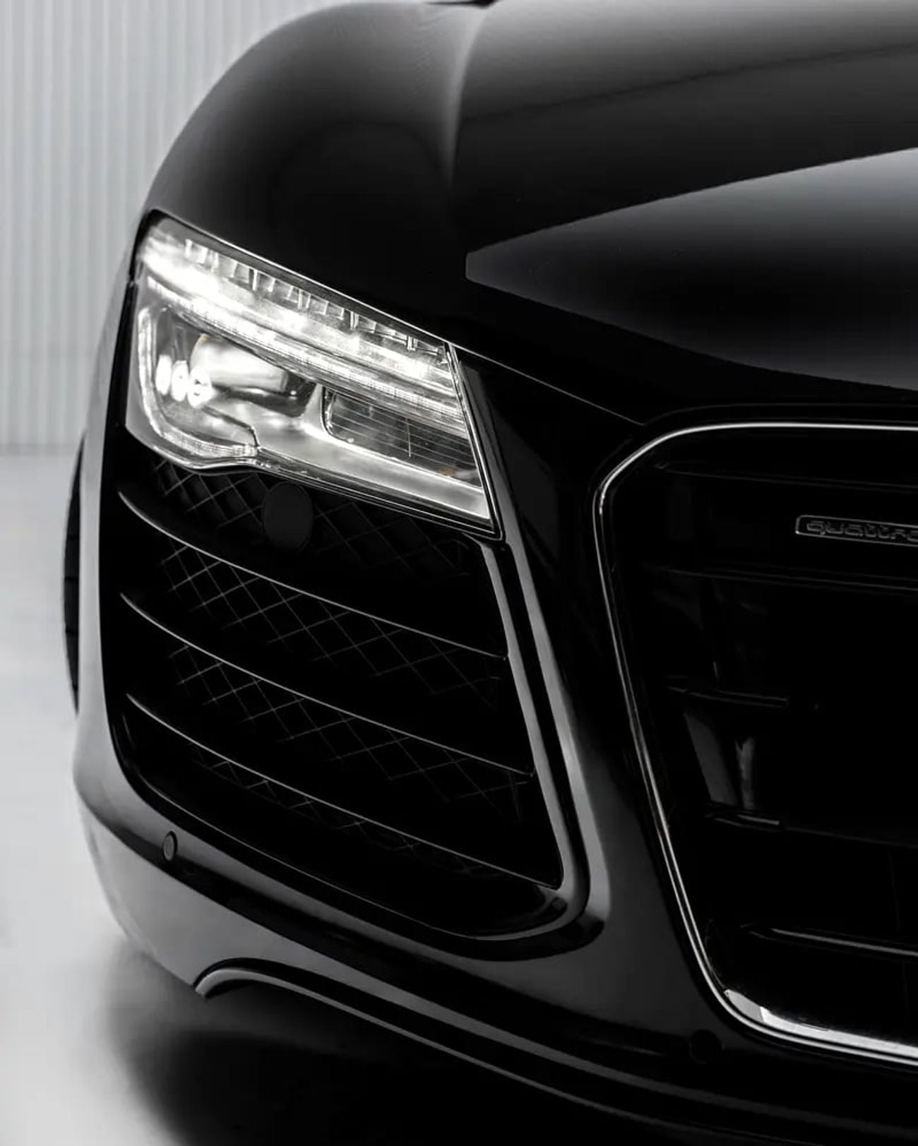 أودي R8 SPYDER V8 FSI QUATTRO