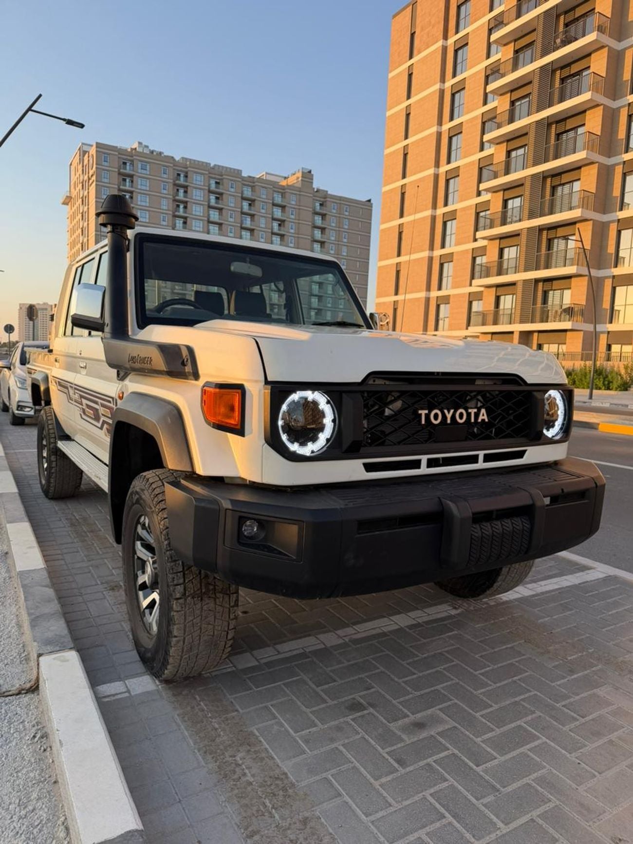 Toyota Land Cruiser Pick Up