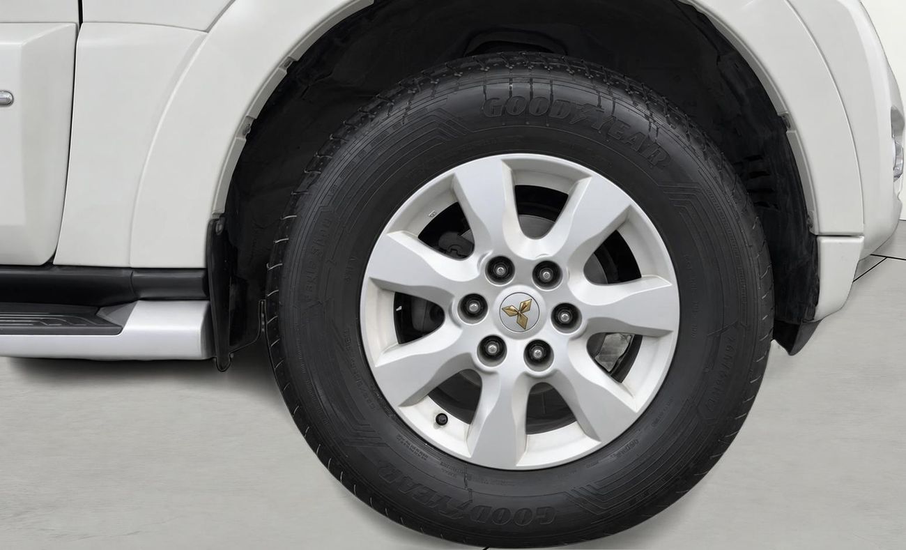 Mitsubishi Pajero GLS MIDLINE 2018 | AED 733/Month | 0 DP | 30 Day Return | Warranty | Service History