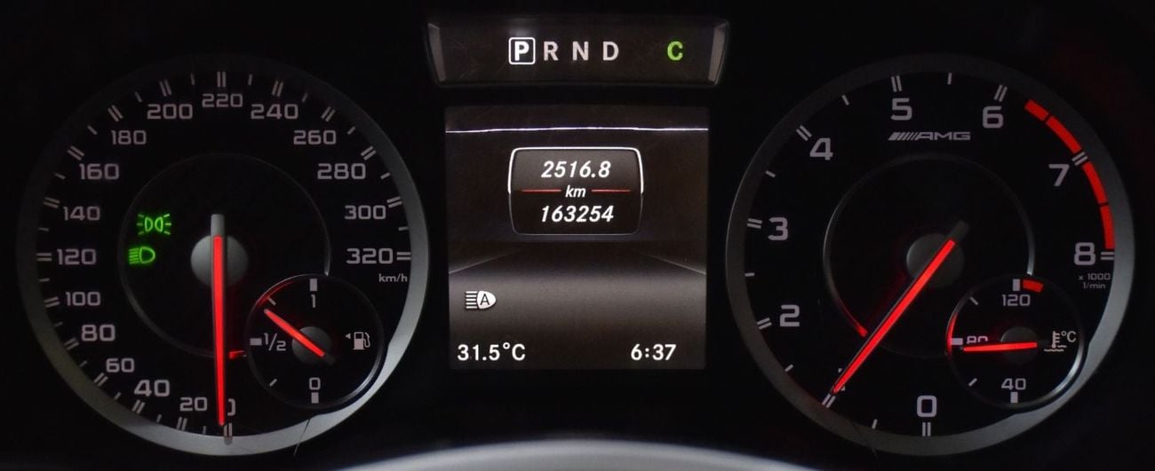 مرسيدس بنز A45 إيه إم جي عرض ممتاز لسيارة مرسيدس بنز A45 AMG 4Matic Edition 1 (موديل 2014) باللون الأبيض بمواصفات خليجية
