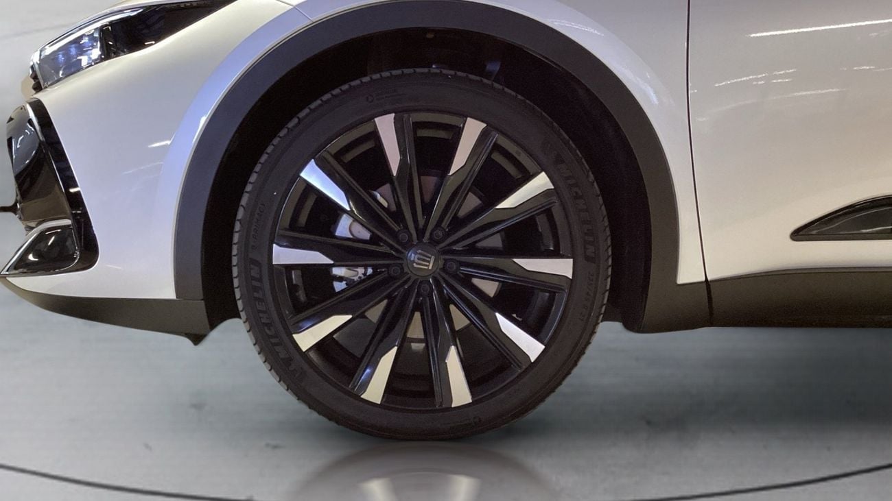 Toyota Crown PLATINUM | Guaranteed Warranty | 0 Down Payment