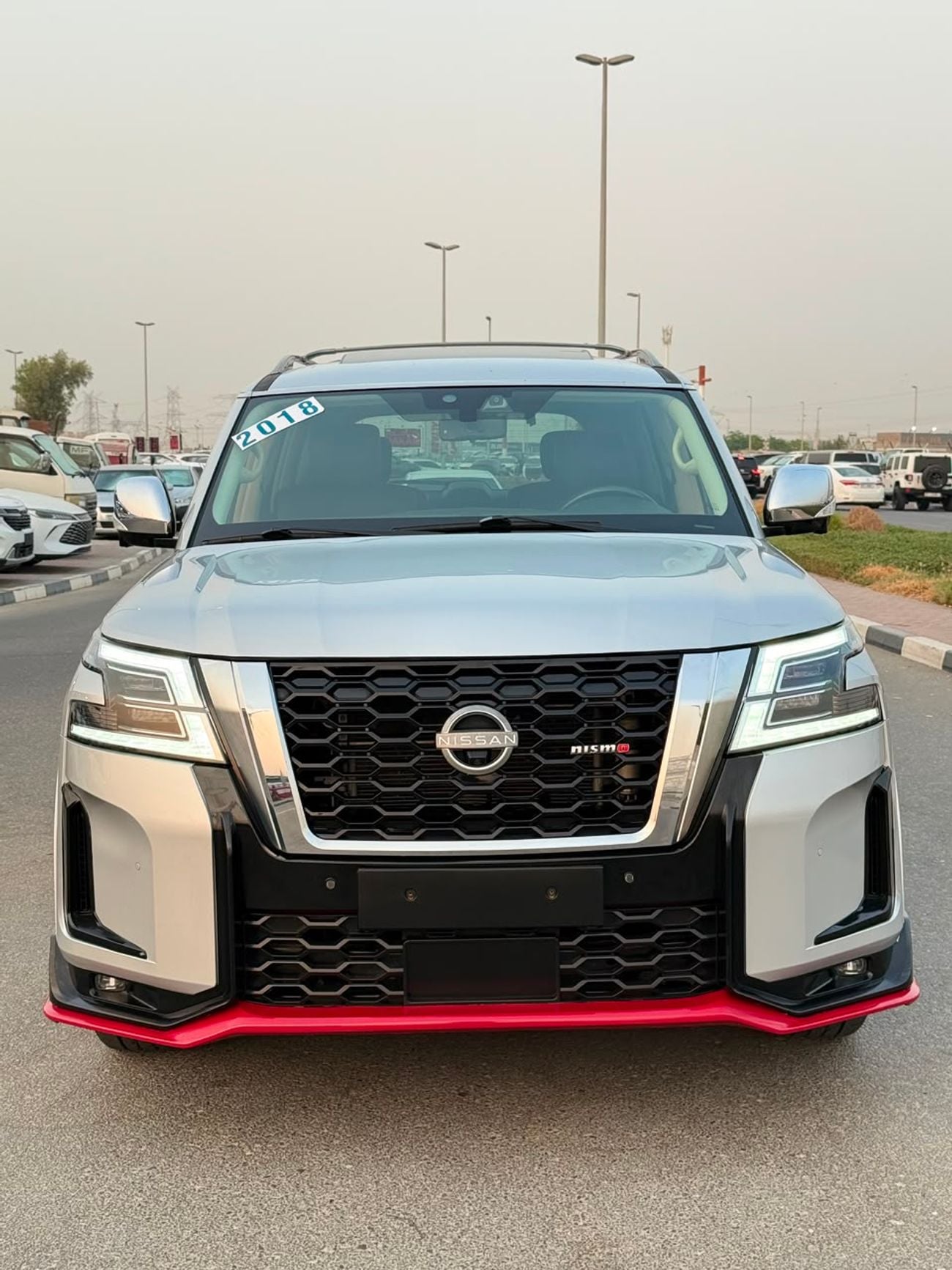 Nissan Armada PLATINUM (NON GCC) PLATINUM 5.6L full option