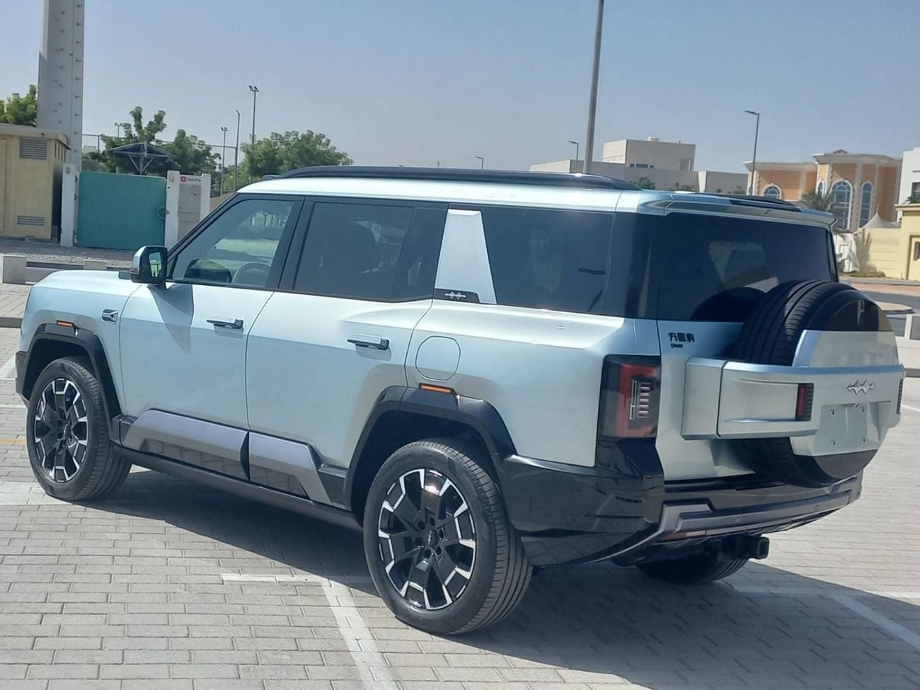 BYD Leopard 8 FLAGSHIP