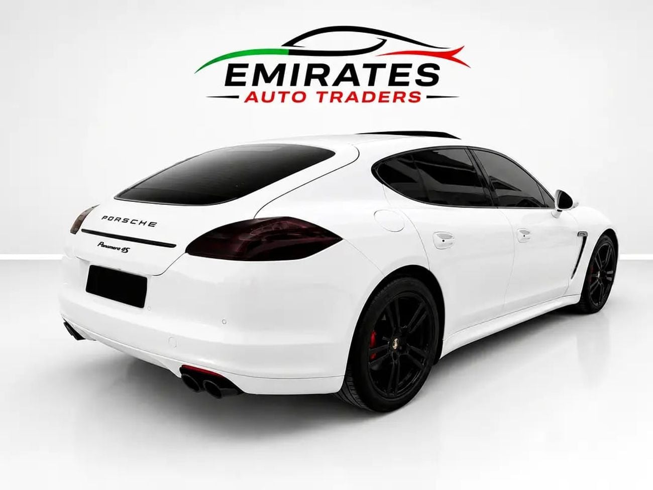 Porsche Panamera 4S GCC