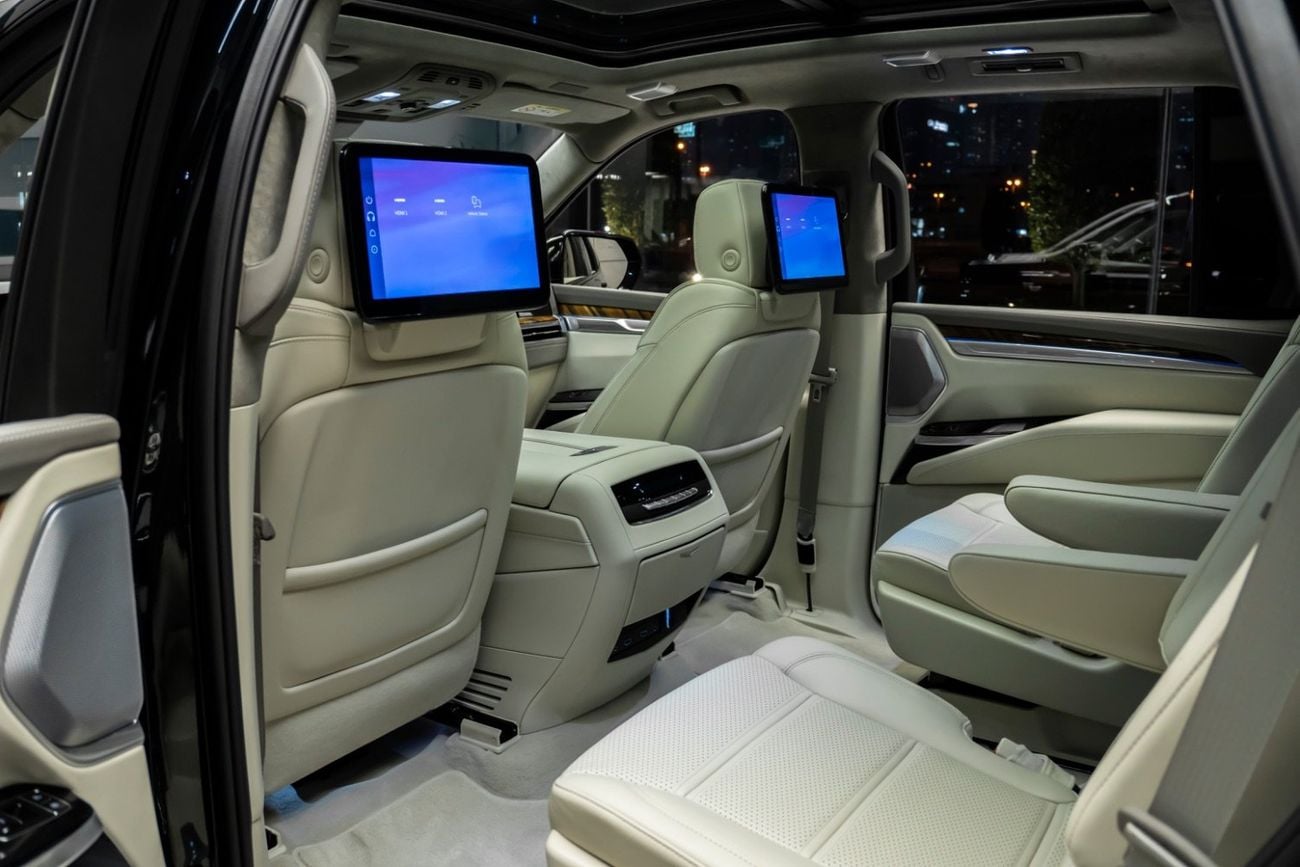Cadillac Escalade SPORT PLATINUM 6.2L 4WD