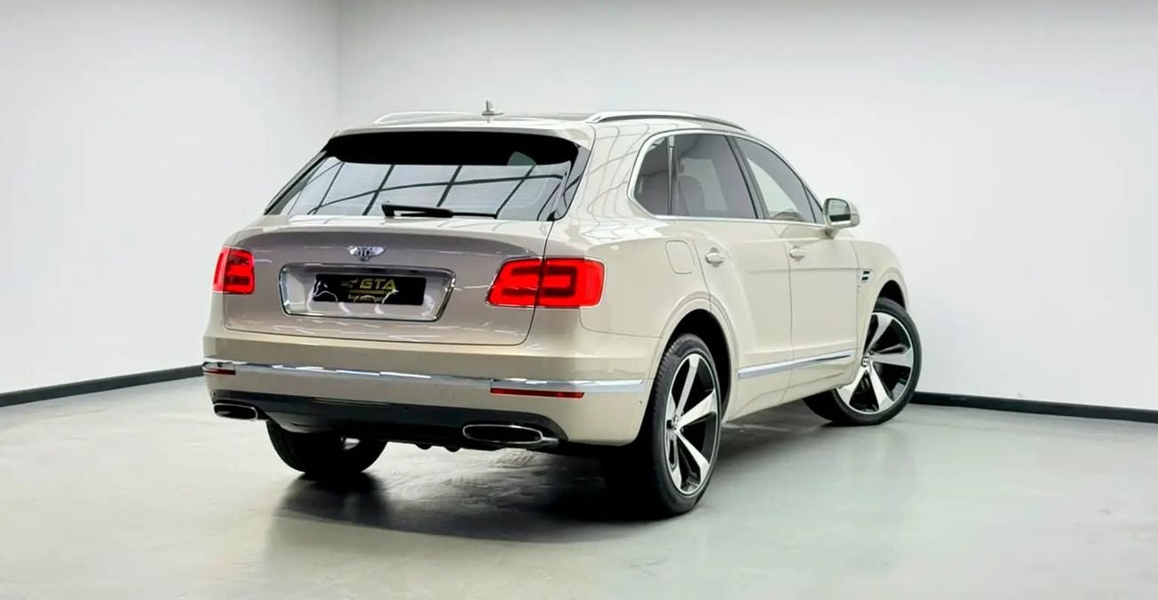 Bentley Bentayga Full Service History, Fully Loaded, Excellent Condition, GCC