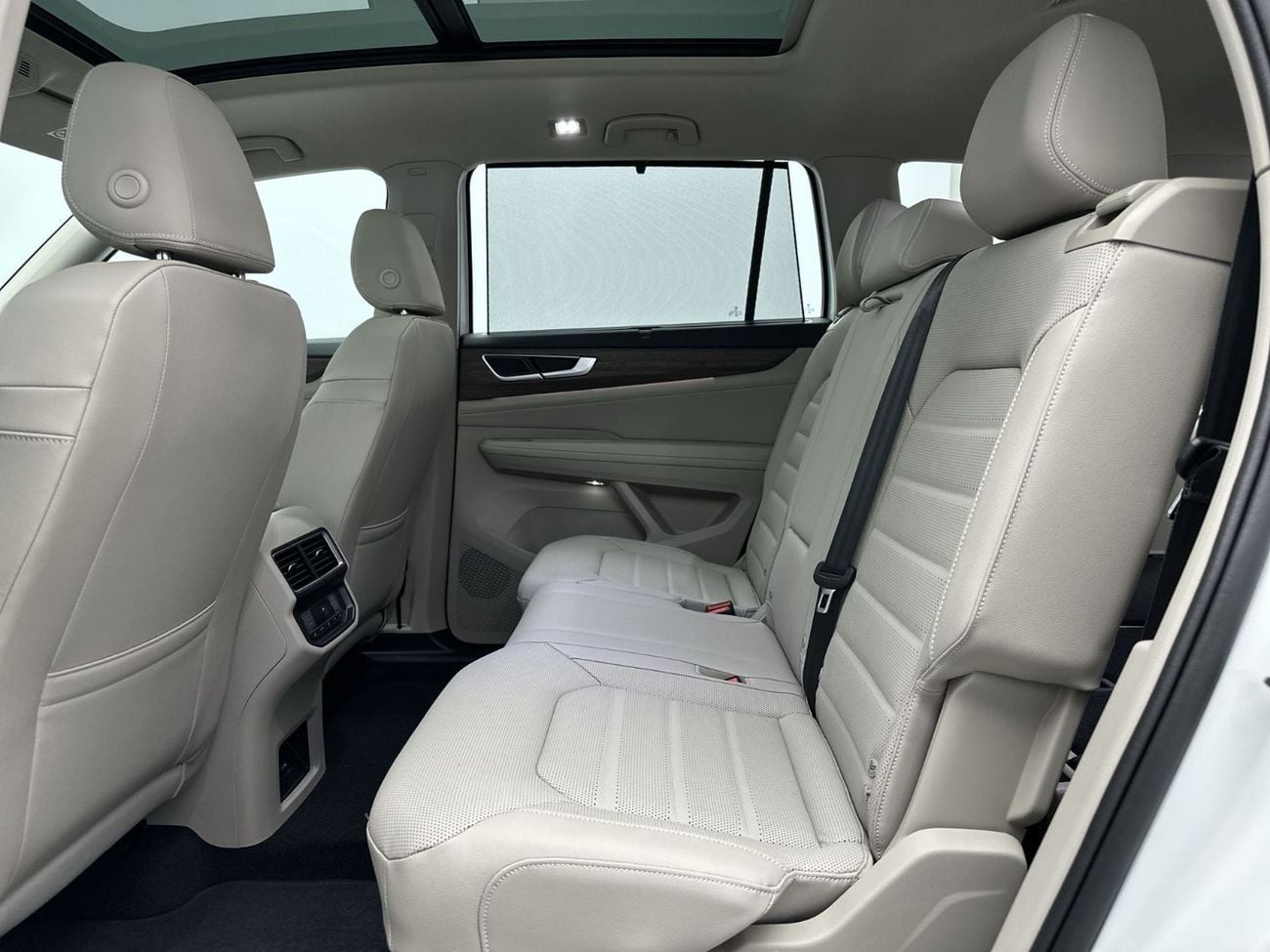 Volkswagen Teramont COMFORTLINE Teramont Comfortline (Facelift 2) 2.0L | GCC Specs | 7-Seater SUV | Comfortable Family Car | Excelle