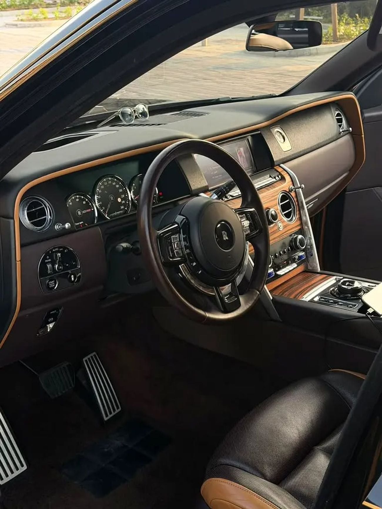 Rolls Royce Cullinan GCC Specs | Trim | Excellent Condition