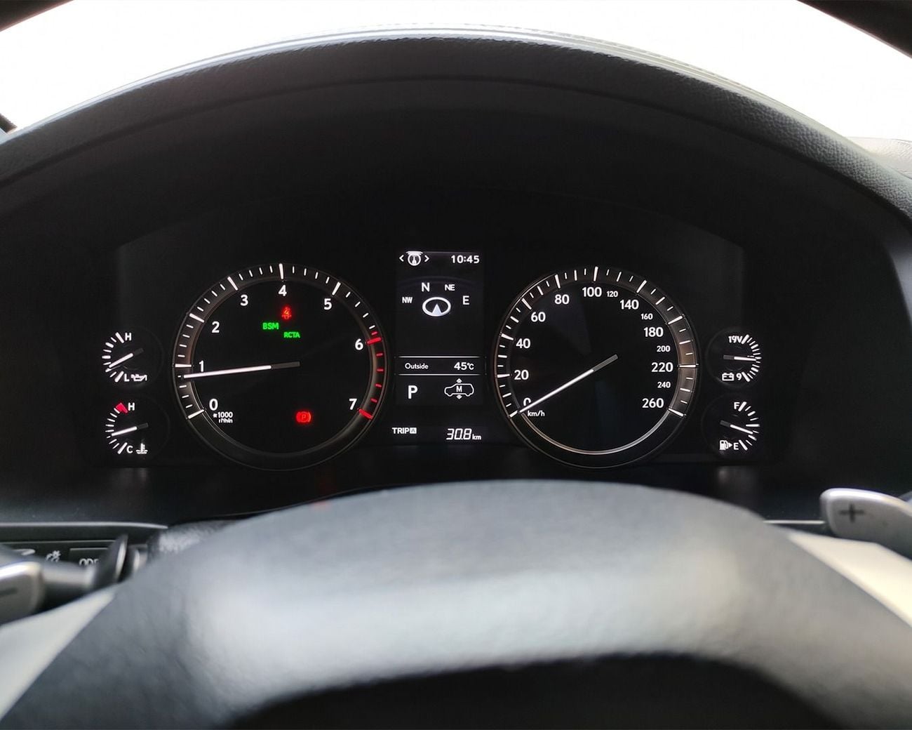 Lexus LX570 PLATINUM l V8 l AED 4,700 / Monthly